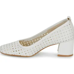 Betty London - BRIGITTE