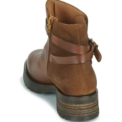 Betty London - HARRISON