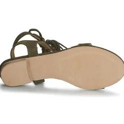 Betty London - IKARA