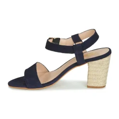 Betty London - JIKOTIFE