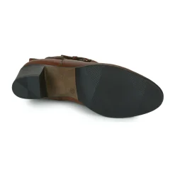 Betty London - LEONA