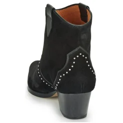 Betty London - LOUELLA