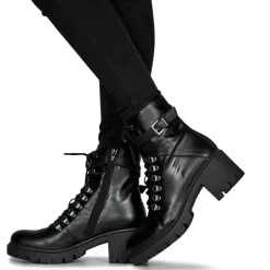 Betty London - MANOUE