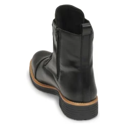 Betty London - MONNICA