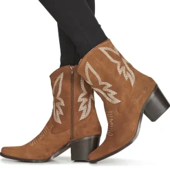 Betty London - MOSSINO