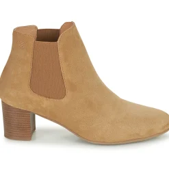 Betty London - OKARI