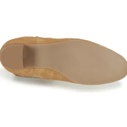 Betty London - OKARI