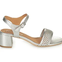 Betty London - OUPETTE