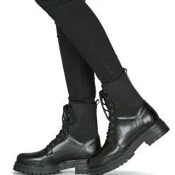 Betty London - PALATANE