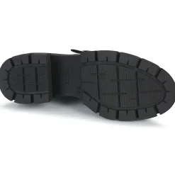 Betty London - PASSILLA