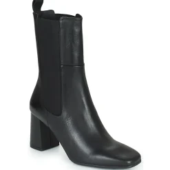 Betty London - PASTILLE