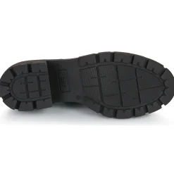 Betty London - PAULINE