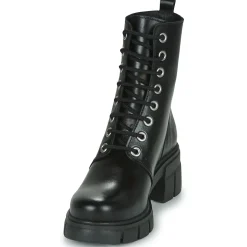 Betty London - POLLINA