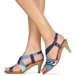 Betty London - POULOI