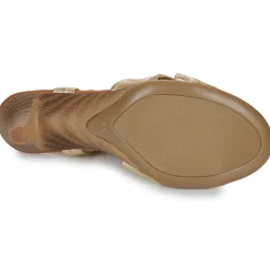 Betty London - POULOI