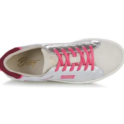 Betty London - SANDRA