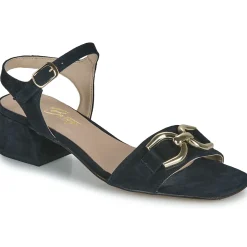 Betty London - SONYA