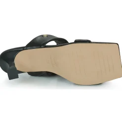 Betty London - TEODORA