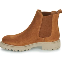 Casual Attitude - BELLANE