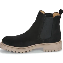 Casual Attitude - BELLANE