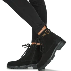 Casual Attitude - GRIMY