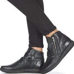 Casual Attitude - HERMINA