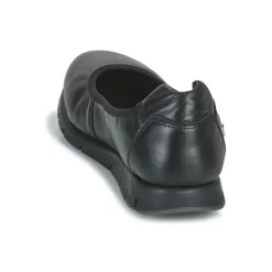 Casual Attitude - HOLMES