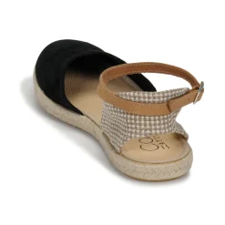 Casual Attitude - MADELEINE