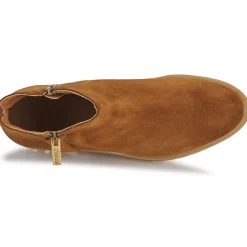 Casual Attitude - NALLINE