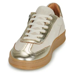 Casual Attitude - TILANA