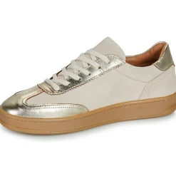 Casual Attitude - TILANA