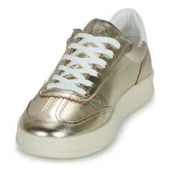 Casual Attitude - TILANA