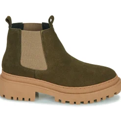 Casual Attitude - YEYE