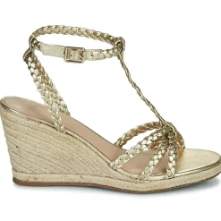 Cosmo Paris - ROBBIE