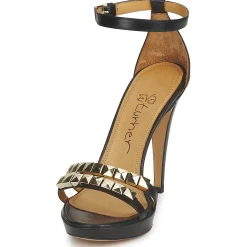 Eva Turner - VAGIBEGO