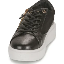 Les Petites Bombes - GIADA