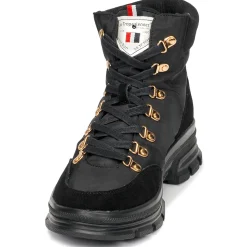 Les Tropéziennes par M Belarbi - CAKE