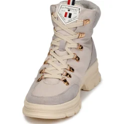 Les Tropéziennes par M Belarbi - CAKE