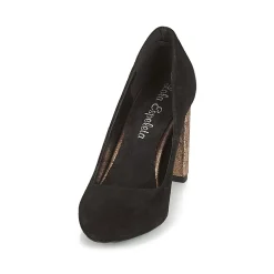 Lola Espeleta - ERWANA