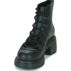 Melissa - MELISSA COSMO BOOT AD