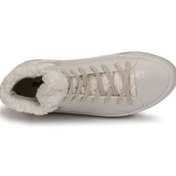 Melissa - MELISSA FLUFFY SNEAKER AD