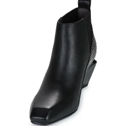 United nude - JACKY X