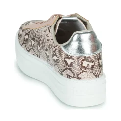 Victoria - 1092143NUDE